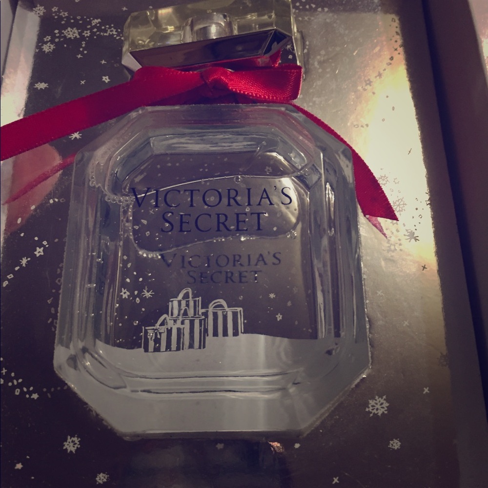 Victoria secret holiday limited edition!